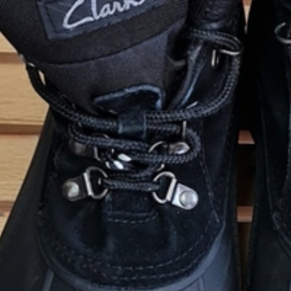 Clarks Crewson Edge Boots - Picture 9 of 9